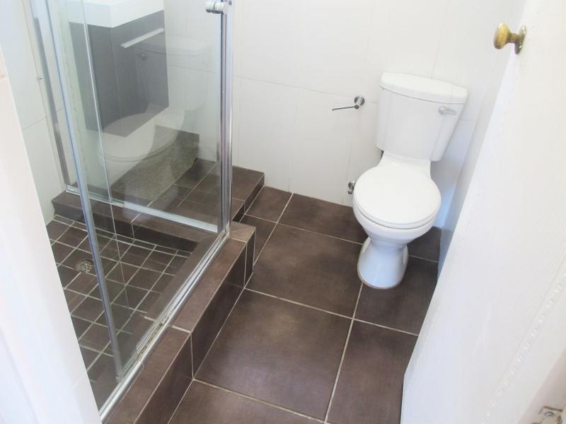 To Let 2 Bedroom Property for Rent in Lakeside Western Cape